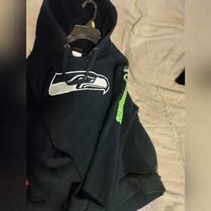 Woman's Seahawks pullover